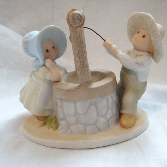 Home Interiors Other - Circle of Friends Home Interiors #11187-00 The Wishing Well 2000 EUC